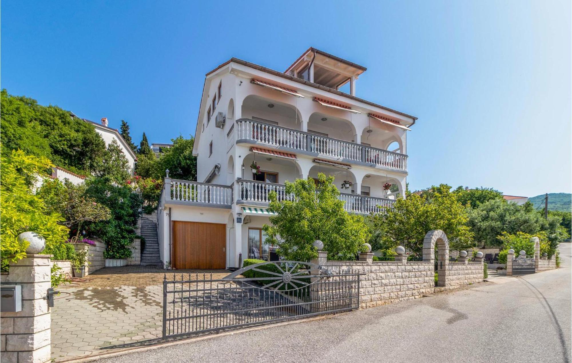 1 Bedroom Cozy Apartment In Crikvenica Dış mekan fotoğraf