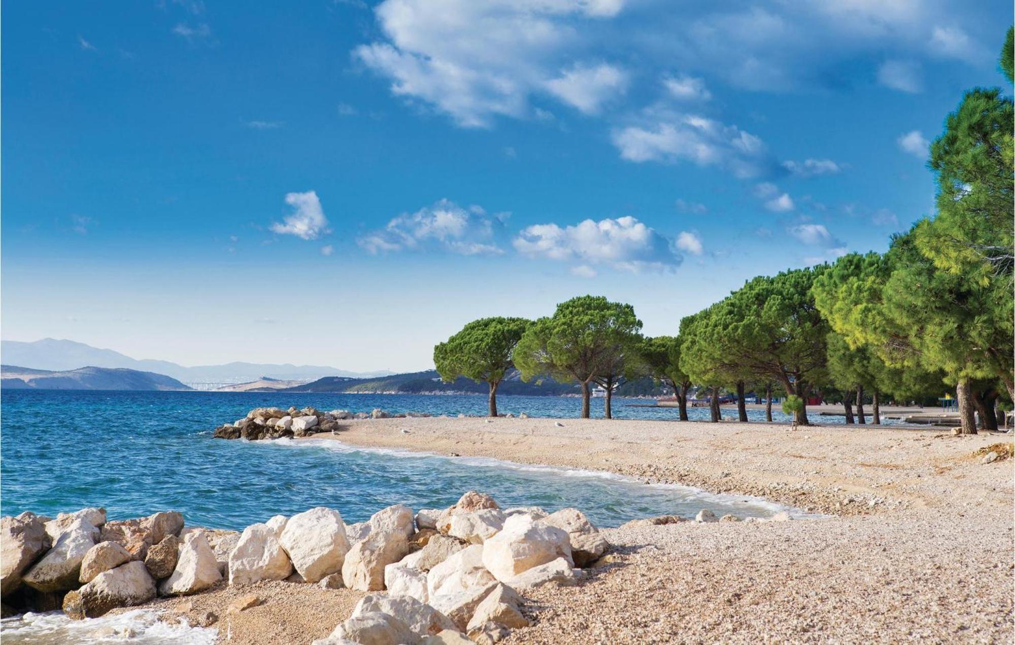 1 Bedroom Cozy Apartment In Crikvenica Dış mekan fotoğraf