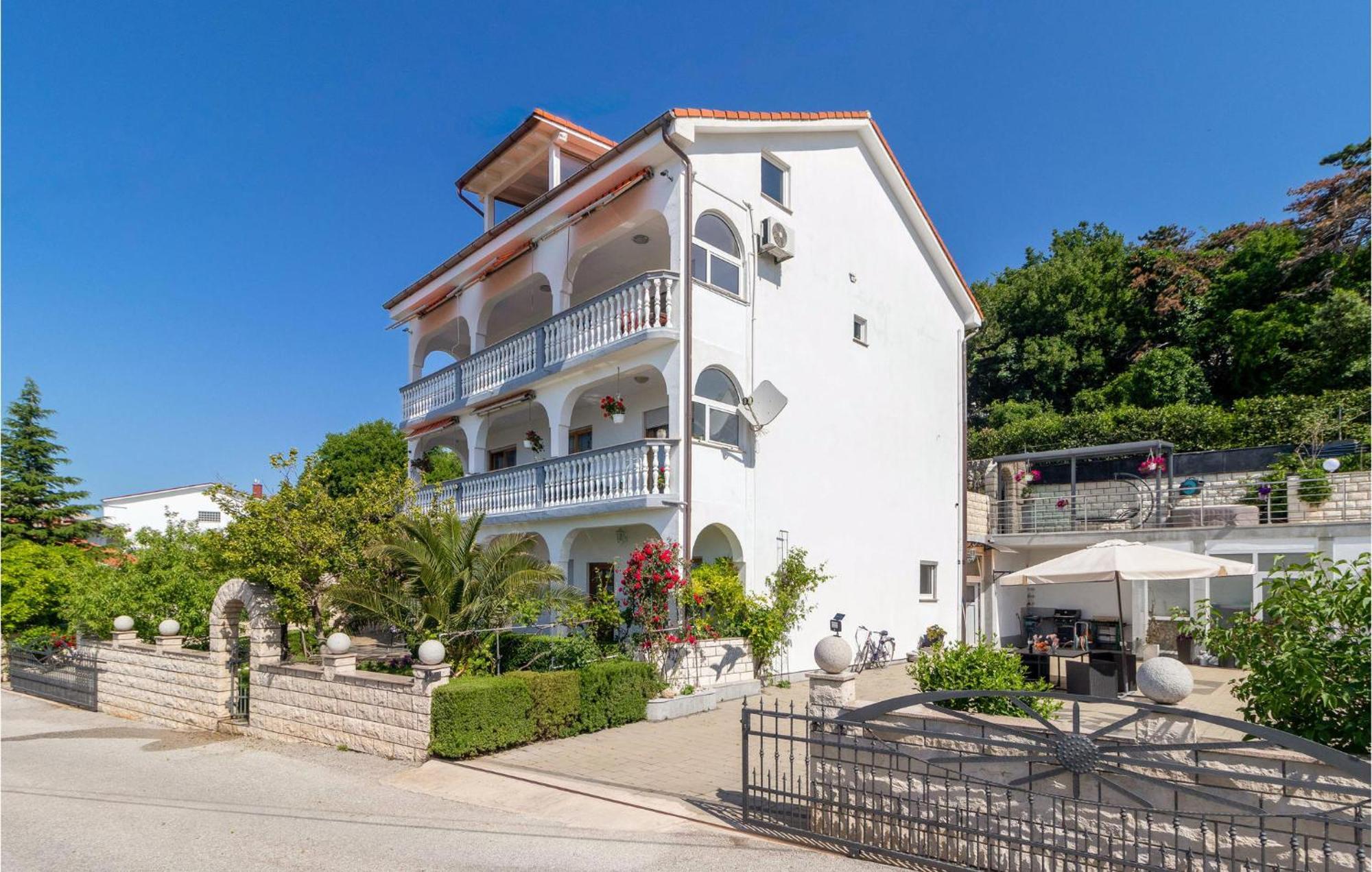 1 Bedroom Cozy Apartment In Crikvenica Dış mekan fotoğraf